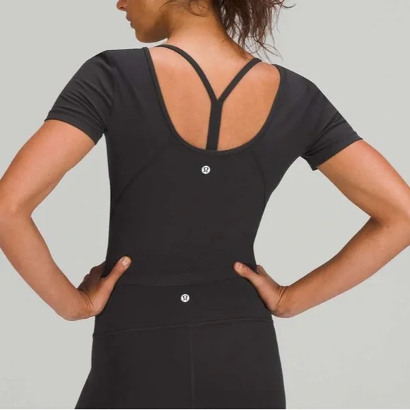 NWOT Lululemon Black Align T-Shirt Tee Size 10 - Picture 2 of 5